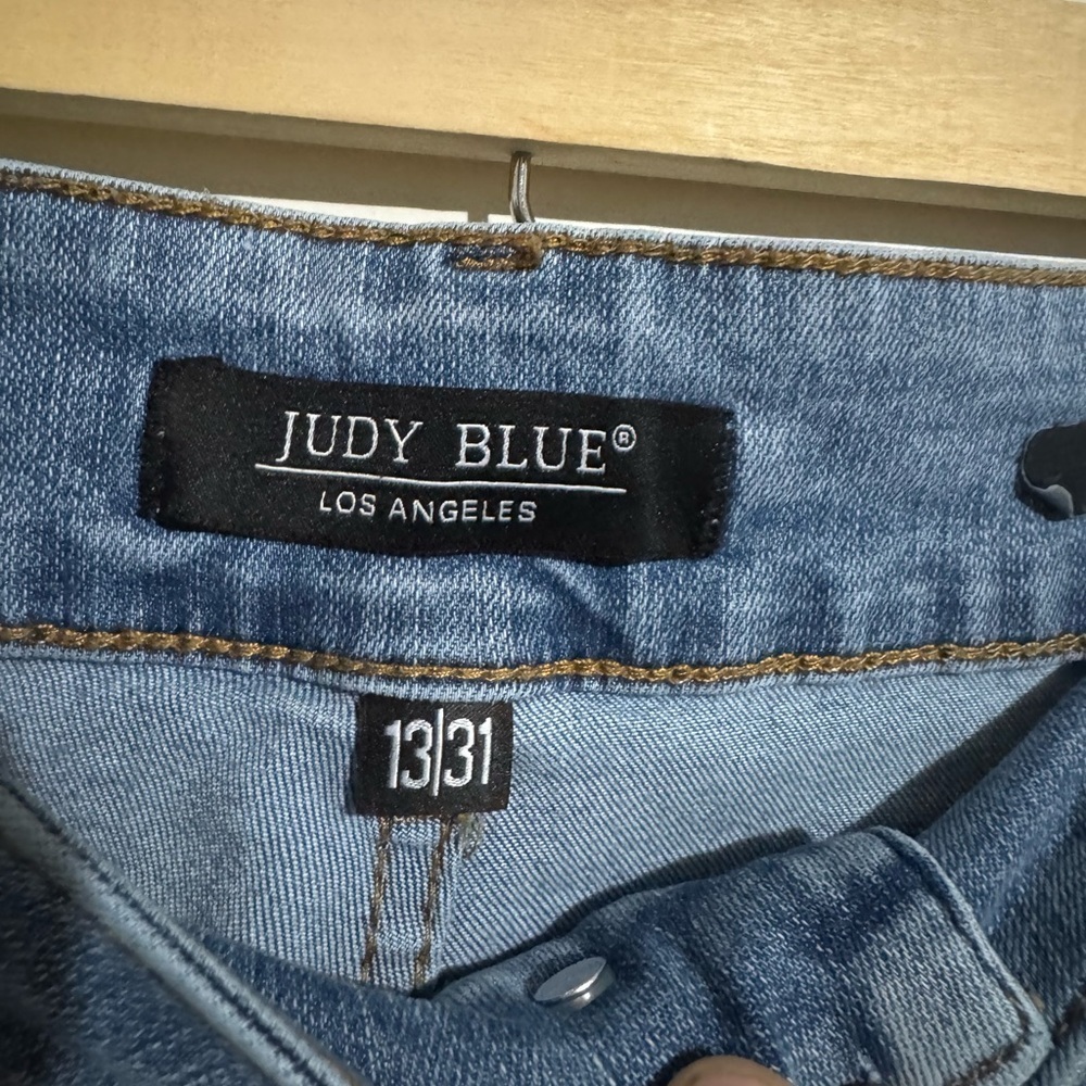 Judy Blue Light Blue Flare Jeans wide crop size 13/31 - Picture 2 of 6